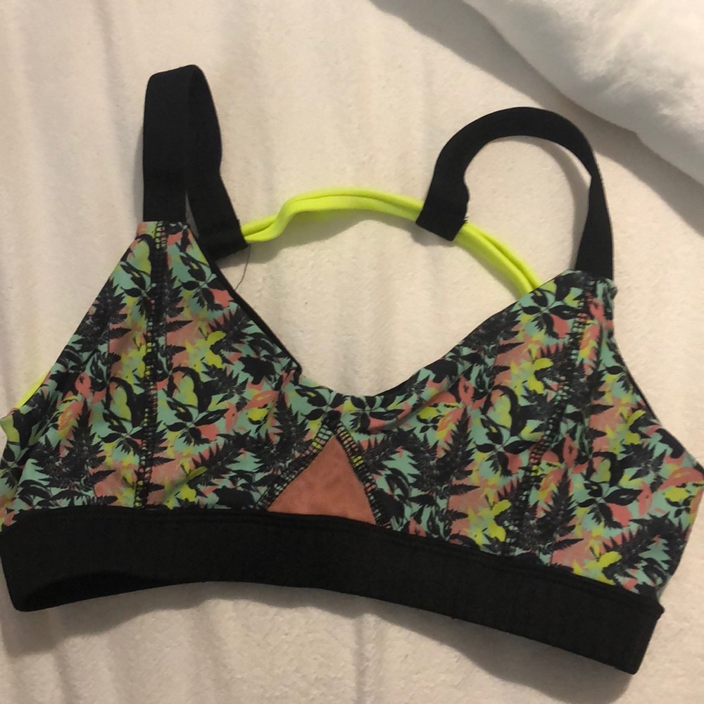 Sports bra